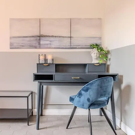 Blue 1 View 2br With Private Parking شقة *