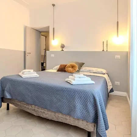 Blue 1 View 2br With Private Parking *