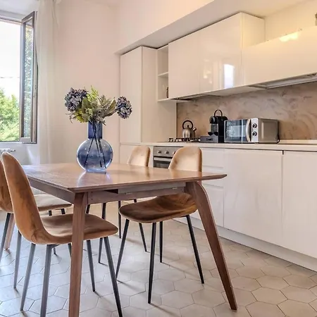 Appartement Blue 1 View 2br With Private Parking Côme
