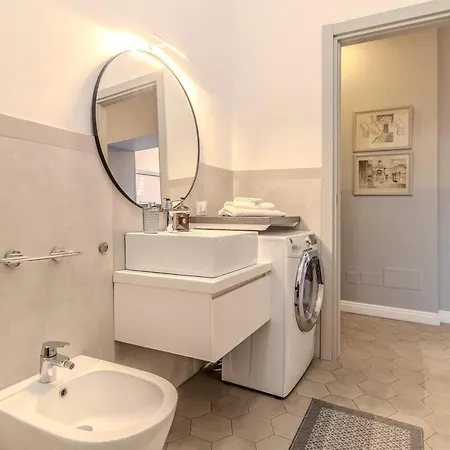 Blue 1 View 2br With Private Parking Côme